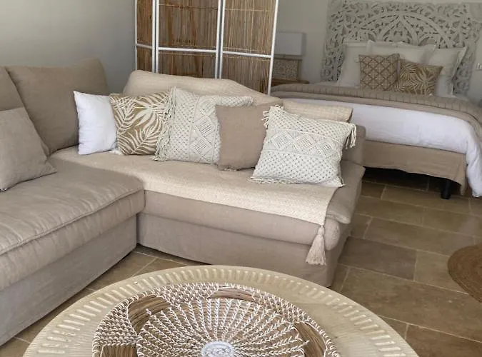 Casa Di L'ortu Nocleg ze śniadaniem 4*